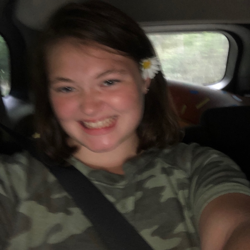 Meet your Posher, Maddalyn